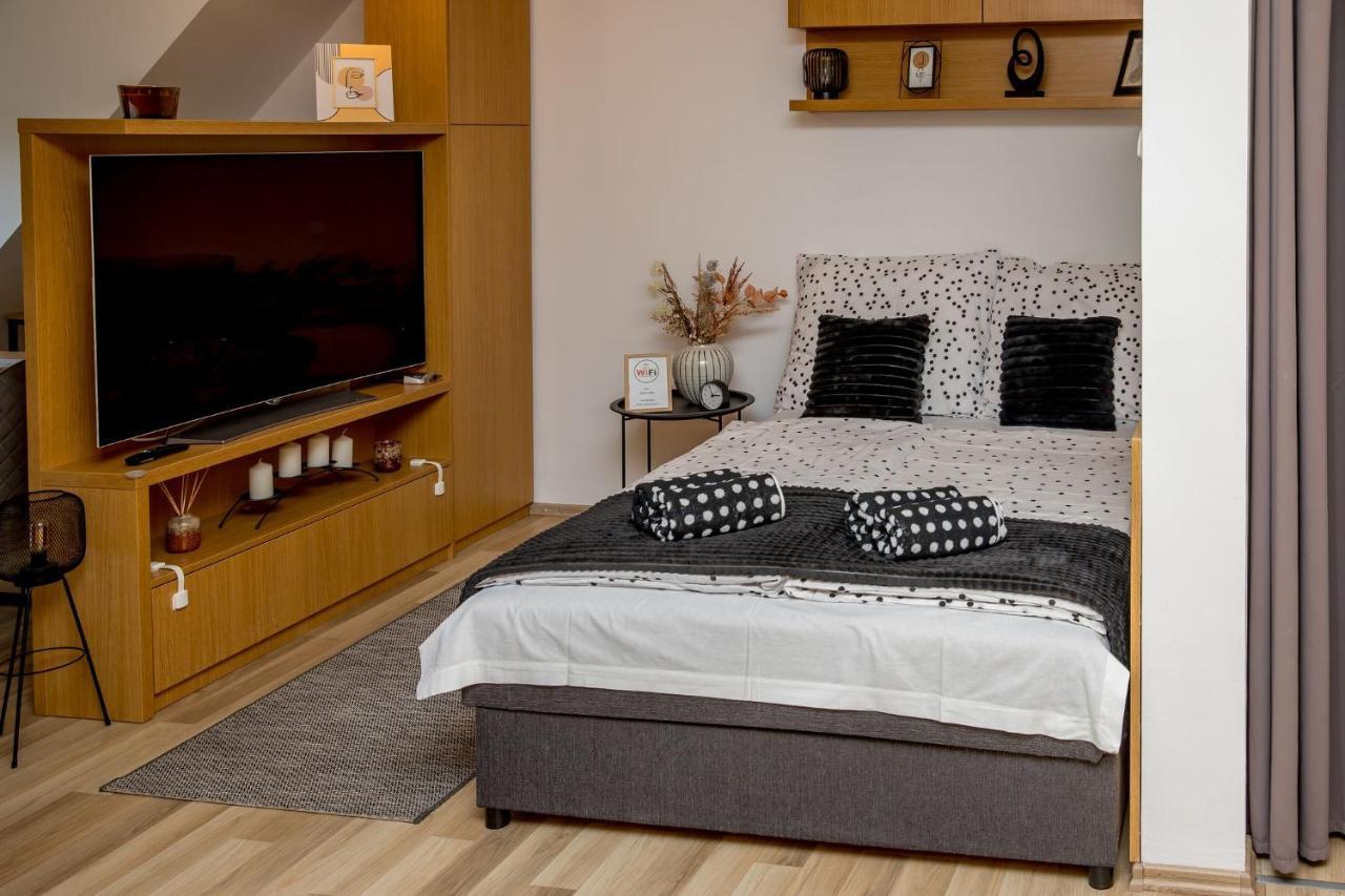 Rose Gold Apartment Zalaegerszeg Ngoại thất bức ảnh