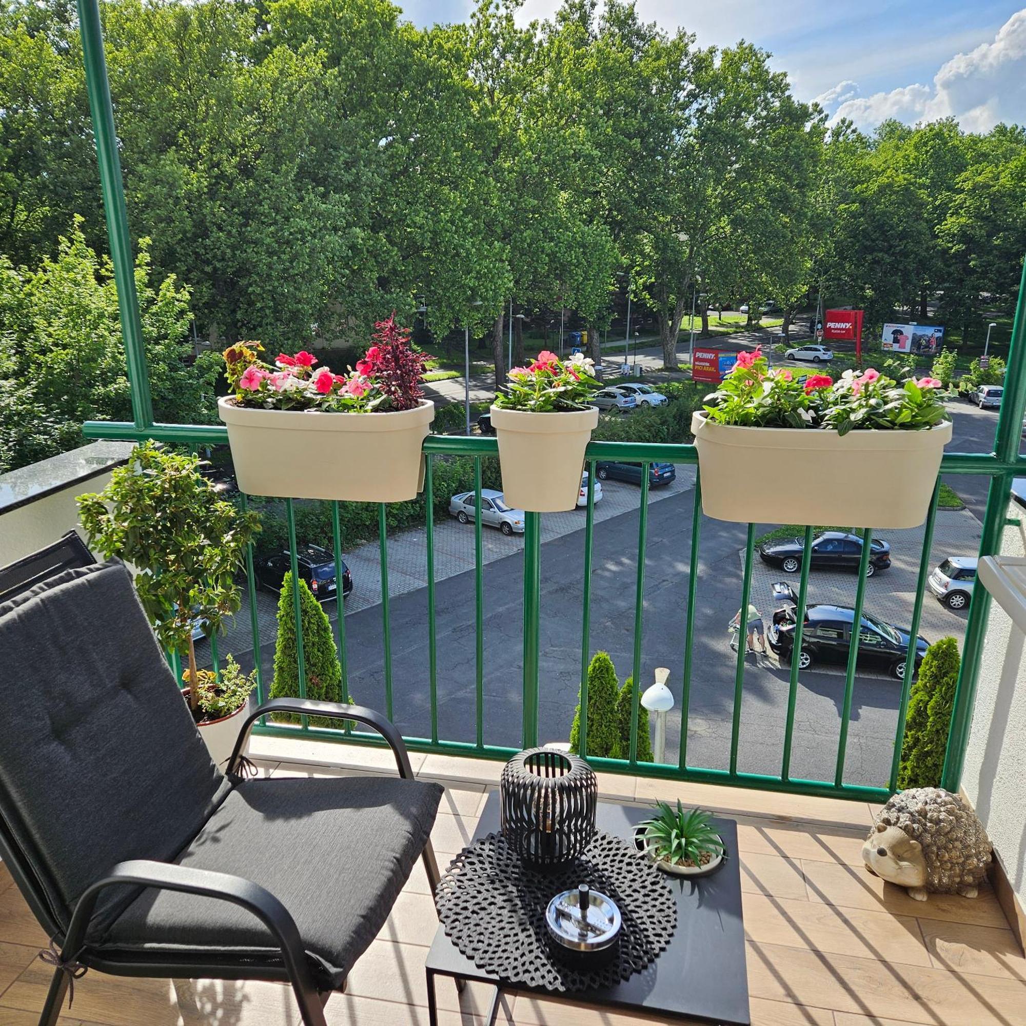 Rose Gold Apartment Zalaegerszeg Ngoại thất bức ảnh